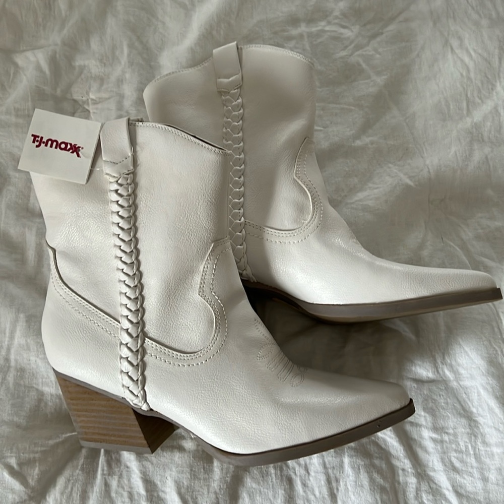 Dolce vita cowgirl boots